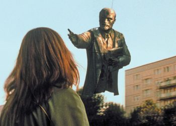 ബെര്‍ലിന്‍ മതിലും ലെനിനും തമ്മില്‍