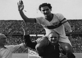 ഫുട്‌ബോള്‍ മൈതാനത്തെ എല്‍മാന്‍കോ