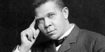 ബുക്കർ ടി വാഷിംഗ്ടണ്‍; അപ് ഫ്രം സ്ലേവറി