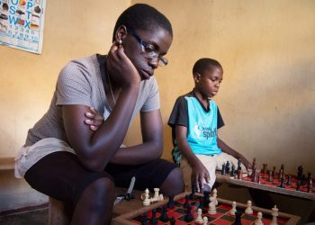 കറുപ്പ്, വെളുപ്പ്, വിശപ്പ്…ഫിയോനയുടെ വഴിത്താരകള്‍