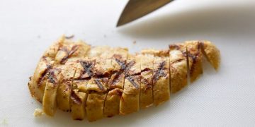 ലാബില്‍ പിറക്കുന്ന കോഴിയിറച്ചി തീന്‍മേശയിലേക്ക്