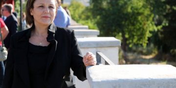 മുഖംമറച്ച് ജയിച്ച ജനാധിപത്യ പോരാളി