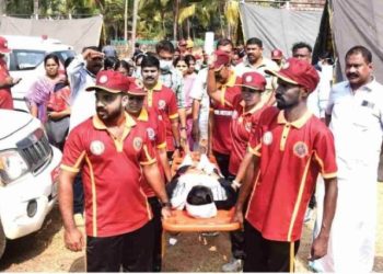 സുനാമിയെ  എങ്ങനെ നേരിടാം: മോക് ഡ്രിൽ നടത്തി