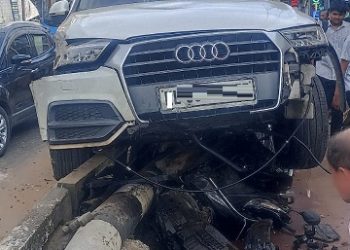 നിയന്ത്രണം വിട്ട കാർ മറ്റു വാഹനങ്ങളിൽ ഇടിച്ച് നാലുപേർക്ക് പരിക്ക്